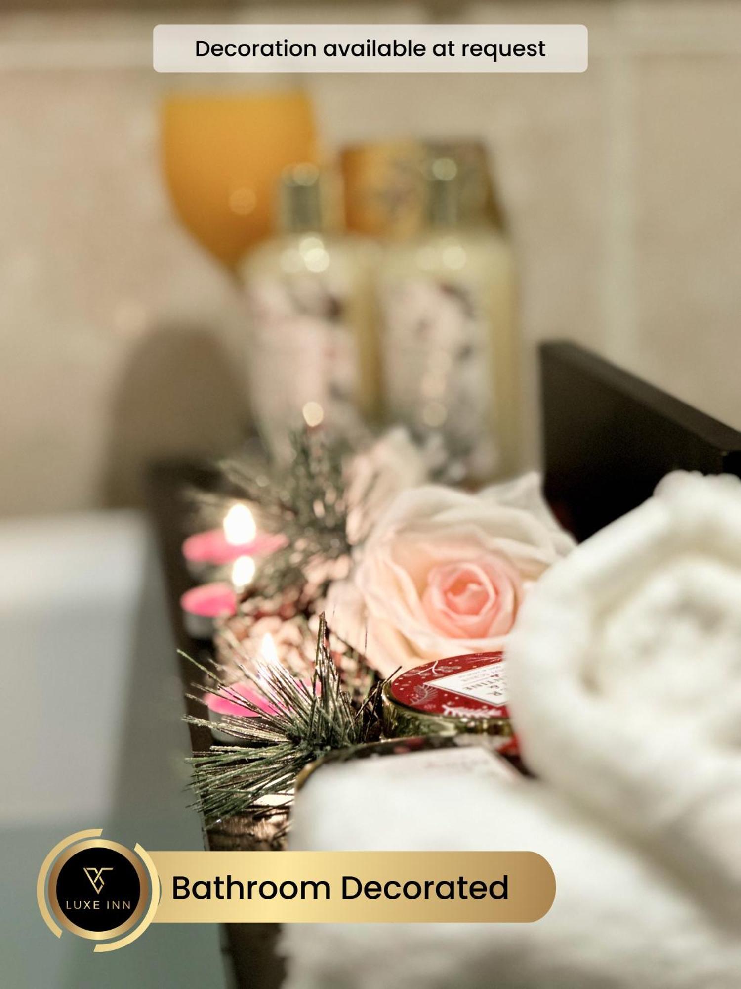 4 Bedroom House, Heathrow Airport, Luxe Inn Colnbrook Bagian luar foto