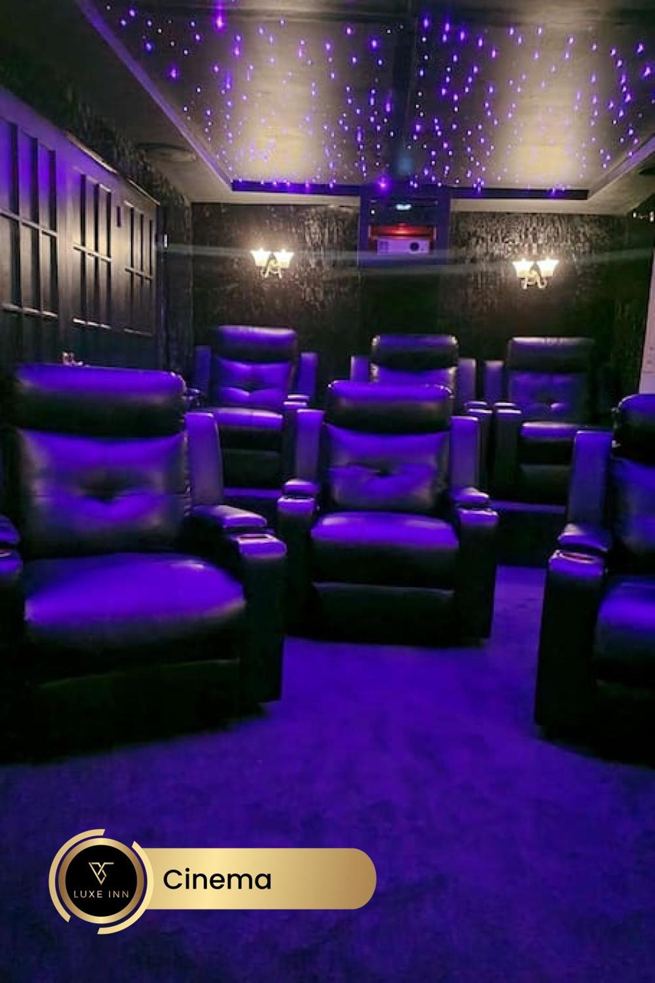 4 Bedroom House, Heathrow Airport, Luxe Inn Colnbrook Bagian luar foto
