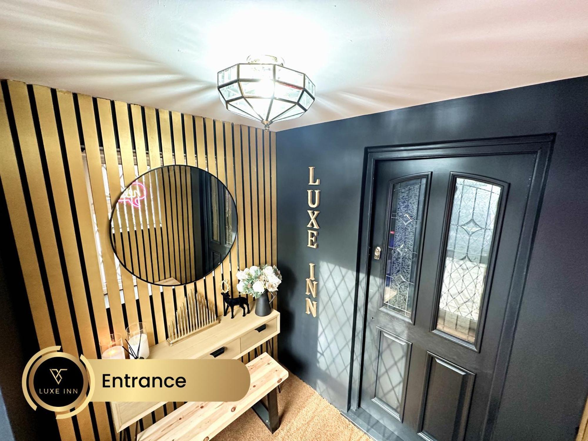 4 Bedroom House, Heathrow Airport, Luxe Inn Colnbrook Bagian luar foto